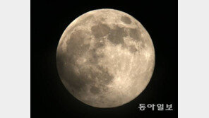 아주 특별한 한가위 보름달…‘슈퍼문’에 ‘블러드문’ 현상까지