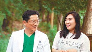 [내 생애 최고의 의술]‘척추결핵’으로 녹은 엉치 척추뼈 재건 수술…