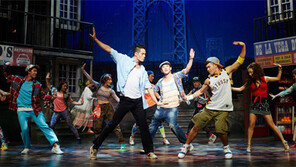 할렘가서 피어나는 이민자들의 꿈… 힙합 콘서트 온 듯