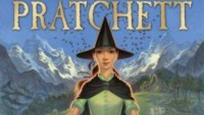 비운의 英 아동작가 테리 프래챗, 사후 출간된 시리즈 유작은…
