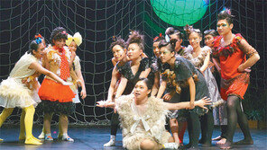 무대위 청소년들 “미운오리서 백조됐어요”