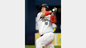 이대호, 5차전 홈런으로 일본시리즈 우승 이끌고 MVP… 아내는 둘째 임신