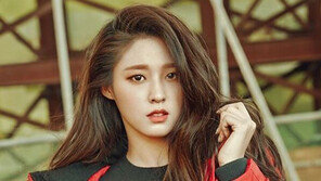설현, SNS통해 ‘배꼽’ 노출 화보 공개