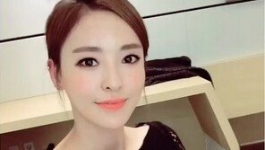 이다희, 데뷔 13주년 맞아 팬들 선물 인증 영상 공개 … “고마워”