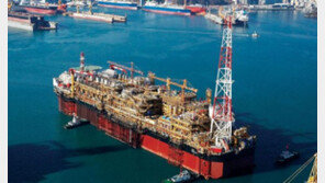 ‘조선업 빙하기’ 2년 버텨야 산다  