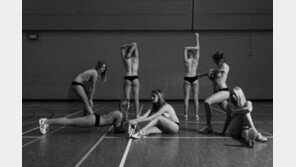 누드 사진 찍은 여대생 18명 “달력 판 돈으로…” 