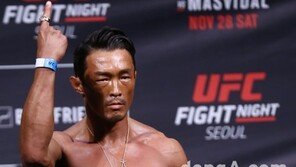 [UFC 서울] 추성훈, 알베르토 미나에게 아쉬운 판정패…관중 ‘야유’ 쏟아진 이유는?