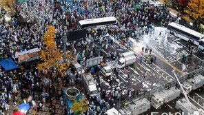 [‘민주노총 20년’ 대해부]이념에 치중… 여론 외면받자 폭력시위 ‘악순환’