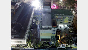 경찰 vs 스님 ‘인간벽’ 극한 대치 진입직전 총무원장 호소로 중단