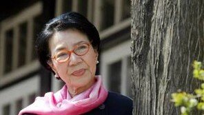 ‘한국 연극계 대표 배우’ 백성희, 노환으로 별세…향년 91세