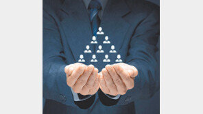 [DBR]창업주, 강한 아들로 키운다며 ‘못난 놈’ 몰아붙이면…