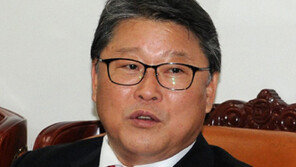 조원진 “유승민, 새누리당 내부 지지 떨어져” 