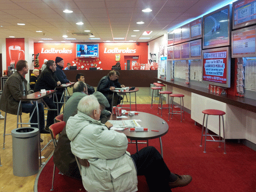 매출 99%가 장외발매소…경마를 레저로 즐기는 영국