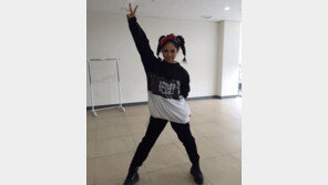 파워타임 트루디 출연 화제, 스웨그 넘치는 의상까지…