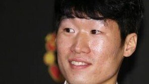 ‘솔샤르 논쟁’ 안정환 “미드필더” VS 누리꾼 “공격수”…박지성의 답변은?