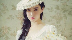 전현무가 선택한 대륙의 여신, 장신위안 ‘SNS 살펴보니..동양화에 나온 듯’