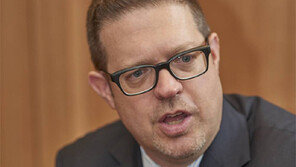 [단독]스티브 로플린 IBM 부사장 “AI가 옷 골라주는 유통혁명 눈앞”