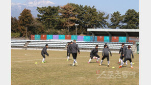 [현장리포트] 옌볜, 제주 전훈…박태하 감독 목소리 쩌렁쩌렁