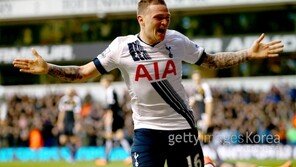 ‘젊은피’ 토트넘의 질주, EPL 선두 노린다