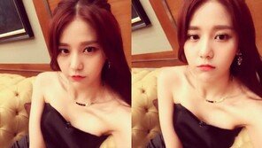 AOA 크림 혜정, 블랙 튜브톱 드레스 2분할 셀피 보니…‘가녀린 쇄골+어깨라인’