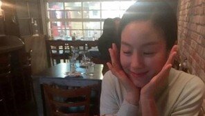 “쌍둥이母의 클라스”… 문정원, 20대 못지않은 미모