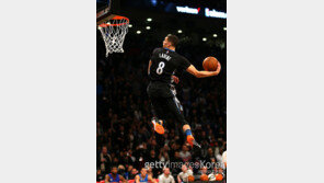 잭 라빈, 자유투에 비트윈더랙… 2년 연속 덩크슛 챔피언