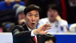 [V리그 레이더] 신영철 감독 퇴장으로 본 ‘룰 모르는 배구판 민낯’