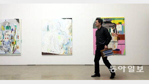 사운드 퍼포먼스와 함께하는 괴이한 전시회