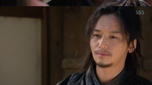 ‘육룡’ 변요한, 정유미-신세경 사이에서 갈등 “새 나라 세웠는데 왜 우리끼리…”