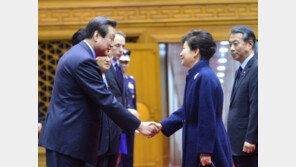 박근혜 대통령 국회 연설, 퇴장시 나눈 대화 내용은? 김무성 “그건 비밀”