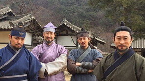 육룡이 나르샤 이신적 이지훈 “씬저억” 추위에 얼어버린 입