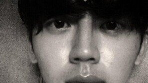 육룡이 나르샤 이신적 이지훈, 흑백 셀카에 女心 술렁