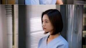 ‘태양의 후예’ 송혜교·김지원, 여의사들의 ‘시스터후드’ 케미 ‘기대’