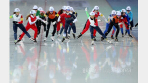 미는 건 기본, 손으로 잡아당기고 꼬집기까지…부상 위험에 노출된 ‘매스스타트’