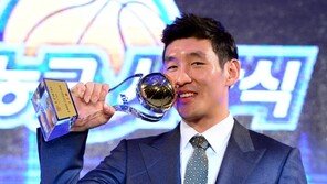 양동근 정규리그 MVP…통산 4번째 수상 ‘위업’