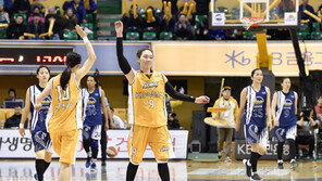 KB스타즈 5연승 질주…PO 보인다