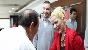 [Economic Review]스테픈 커리, 조던 스피스… 이들은 호전실업을 입는다 