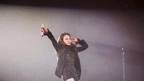 [연예 뉴스 스테이션]  윤하, 코 질환 비중격 만곡증 악화로 활동 중단