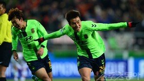 이동국 환상 결승골…이적생도 빛났다