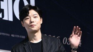 “두부, 심부름 내용의 일부”… 류준열, 일베 논란에 직접 해명