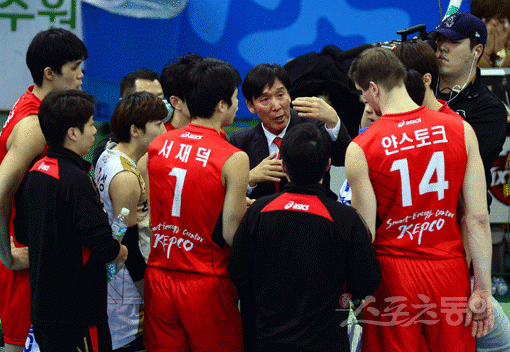 [스토리 발리볼] 감독의 사인보다 강력한 ‘몸의 기억’