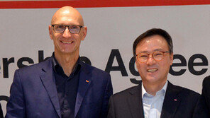 리더 꿈꾸는 SKT, 세계적 ICT기업과 제휴