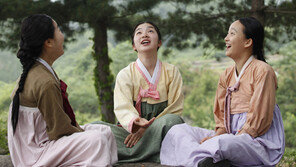 영화 ‘귀향’·‘동주’ 관객 힘으로 역주행 흥행