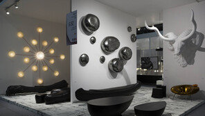 [Q매거진]세계 신진 디자이너들의 열정과 감각이 담긴 ‘집으로의 초대’ 