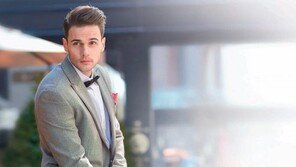 [Q매거진]정장구두에 더해지는 경쾌함 패션의 완성, 발끝에서 이뤄진다! 