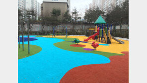 청주 부영아파트, 인조잔디 푸르니로 안전한 어린이 놀이터 완성