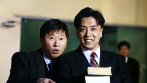 [스타 그때 이런 일이] 김승우, 첫 주연 드라마 ‘그들의 포옹’ 방송 시작