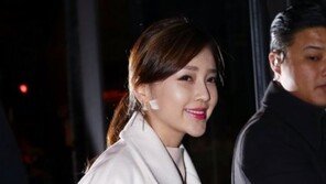 ‘슈가’ 아유미, 황정음 결혼식 참석 “든든한 존재”…황정음 “예쁘게 살 것”