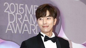 윤현민 “다음 행보? 무조건 휴식”