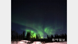 [조성하 전문기자의 休]영하 36도 밤하늘… 신들의 축제가 시작됐다